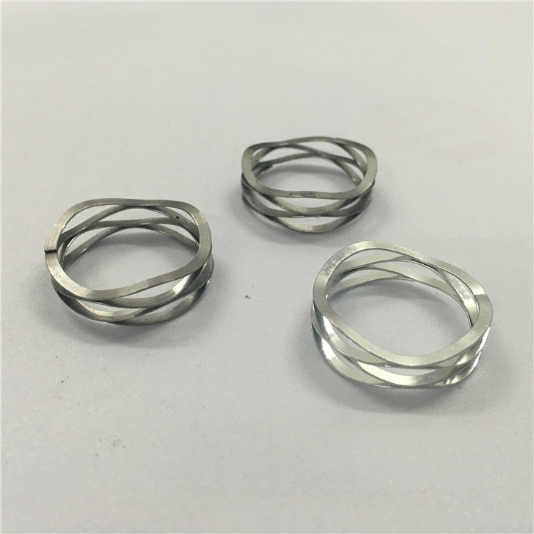 選擇線材成型設備時需要考慮的因素有哪些？