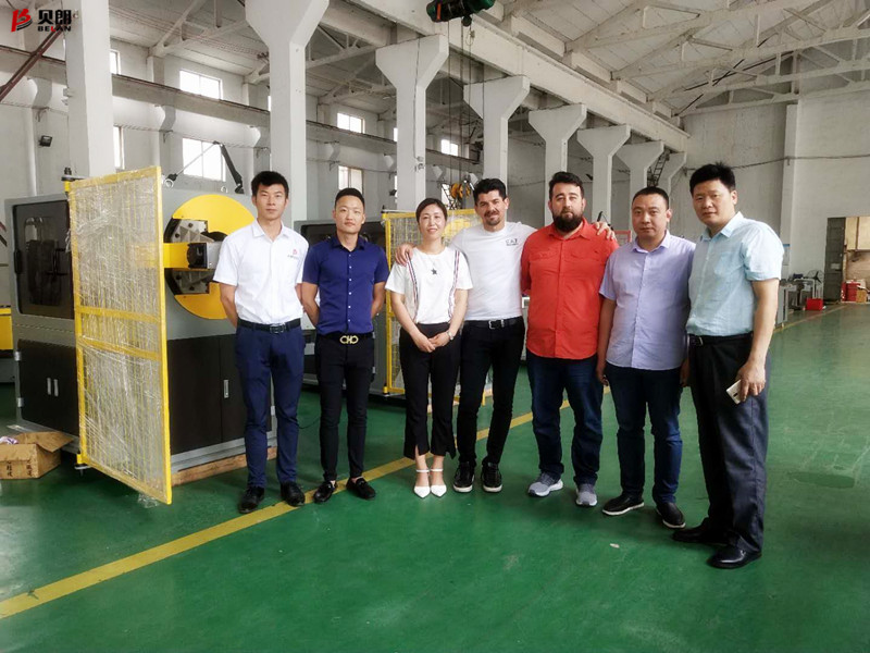 聽(tīng)說(shuō)，貝朗數(shù)控彎線機(jī)廠家來(lái)了外國(guó)客戶參觀？